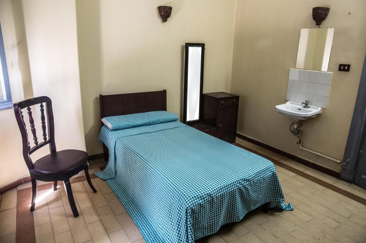 Suisse Bed & Breakfast *